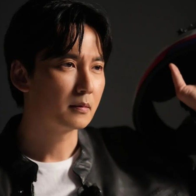 Behind-the-scenes cut of Kim Namgil