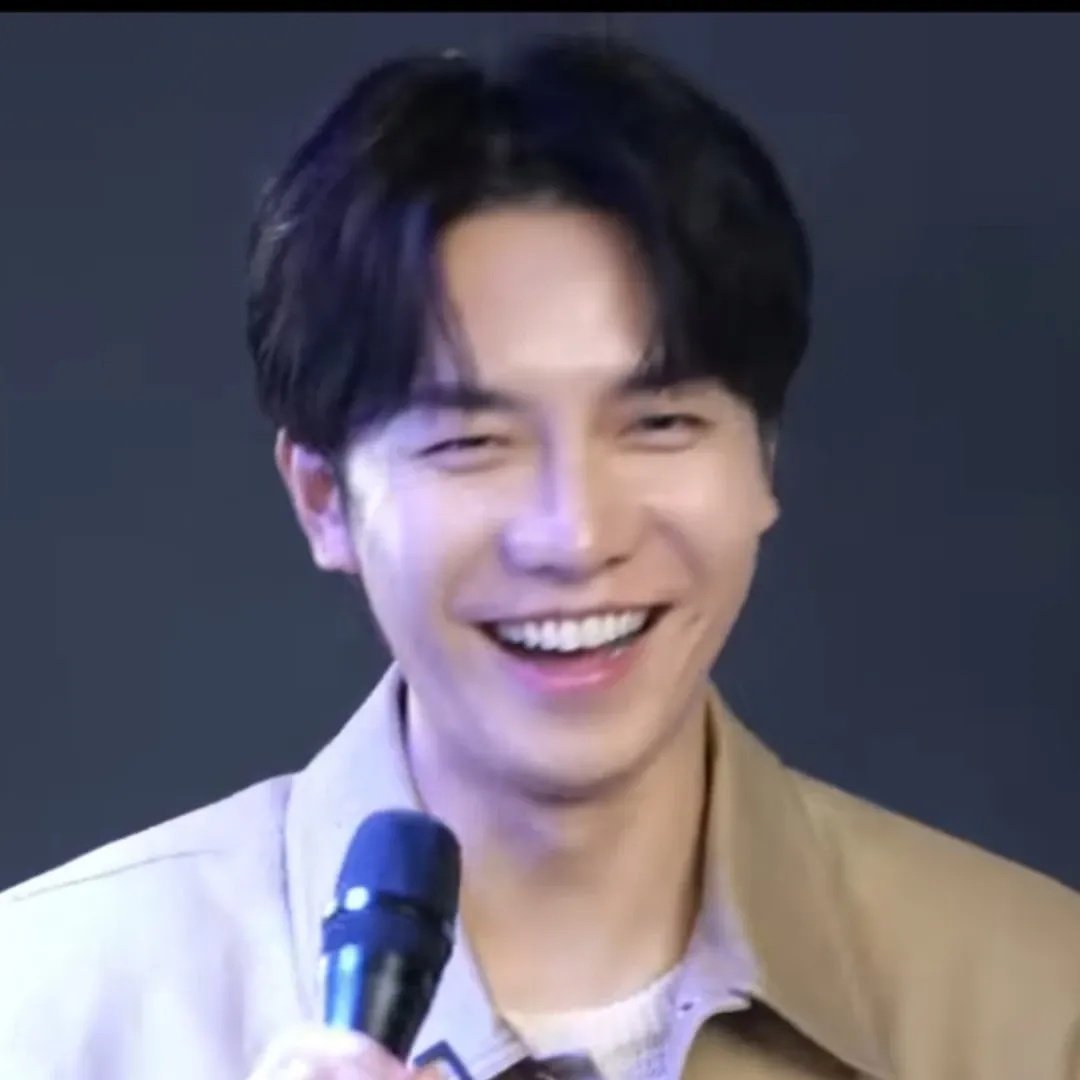 イ・スンギの最新写真