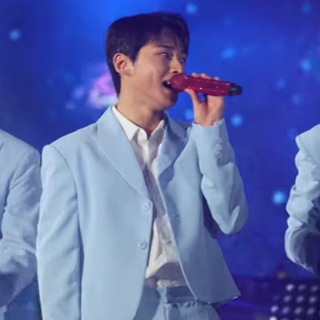 Behind-the-scenes cut of Seong Ri