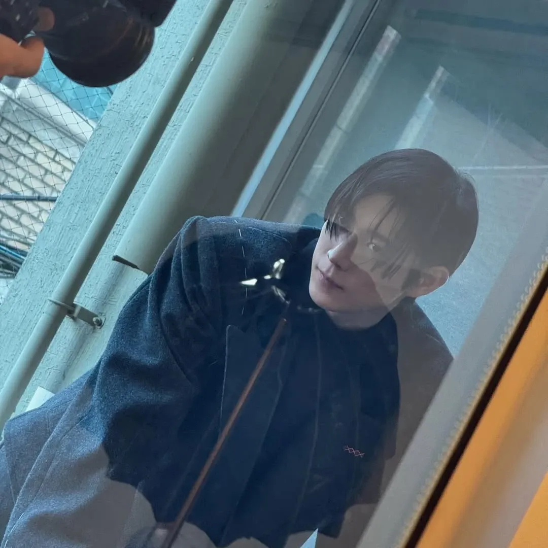 Behind-the-scenes cut of Kim Youngdae