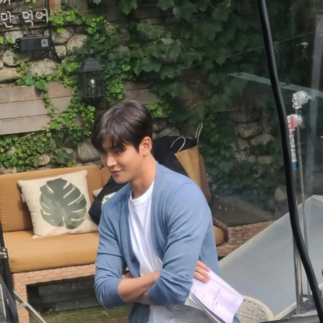 粉丝拍下的路云瞬间