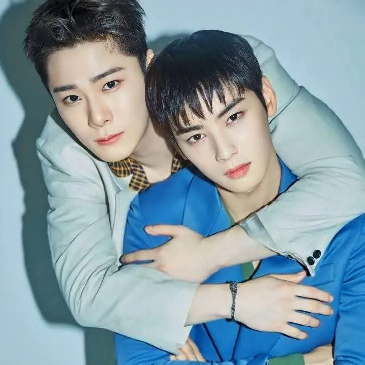 Recent activity shot of Cha Eunwoo