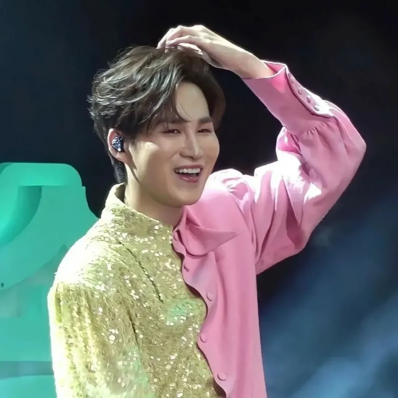 김희재 최근 활동샷