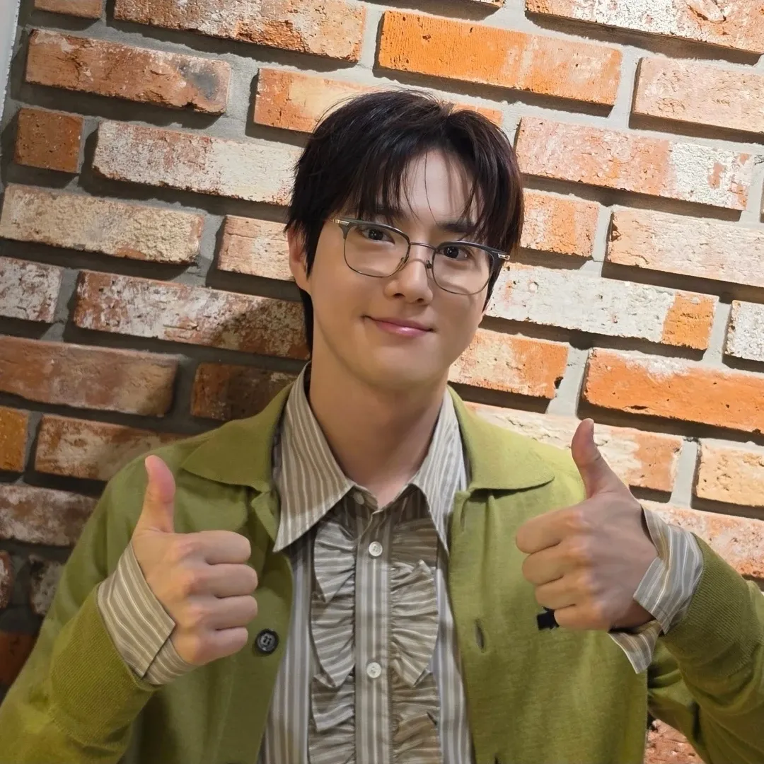 Behind-the-scenes cut of Suho
