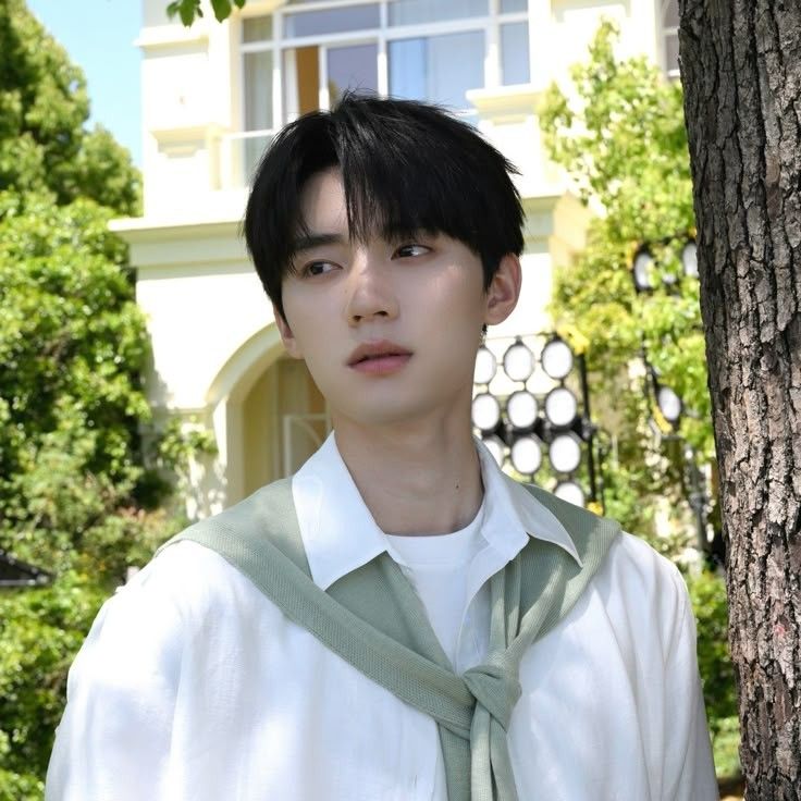 A moment captured by a fan of Zhou Yiran