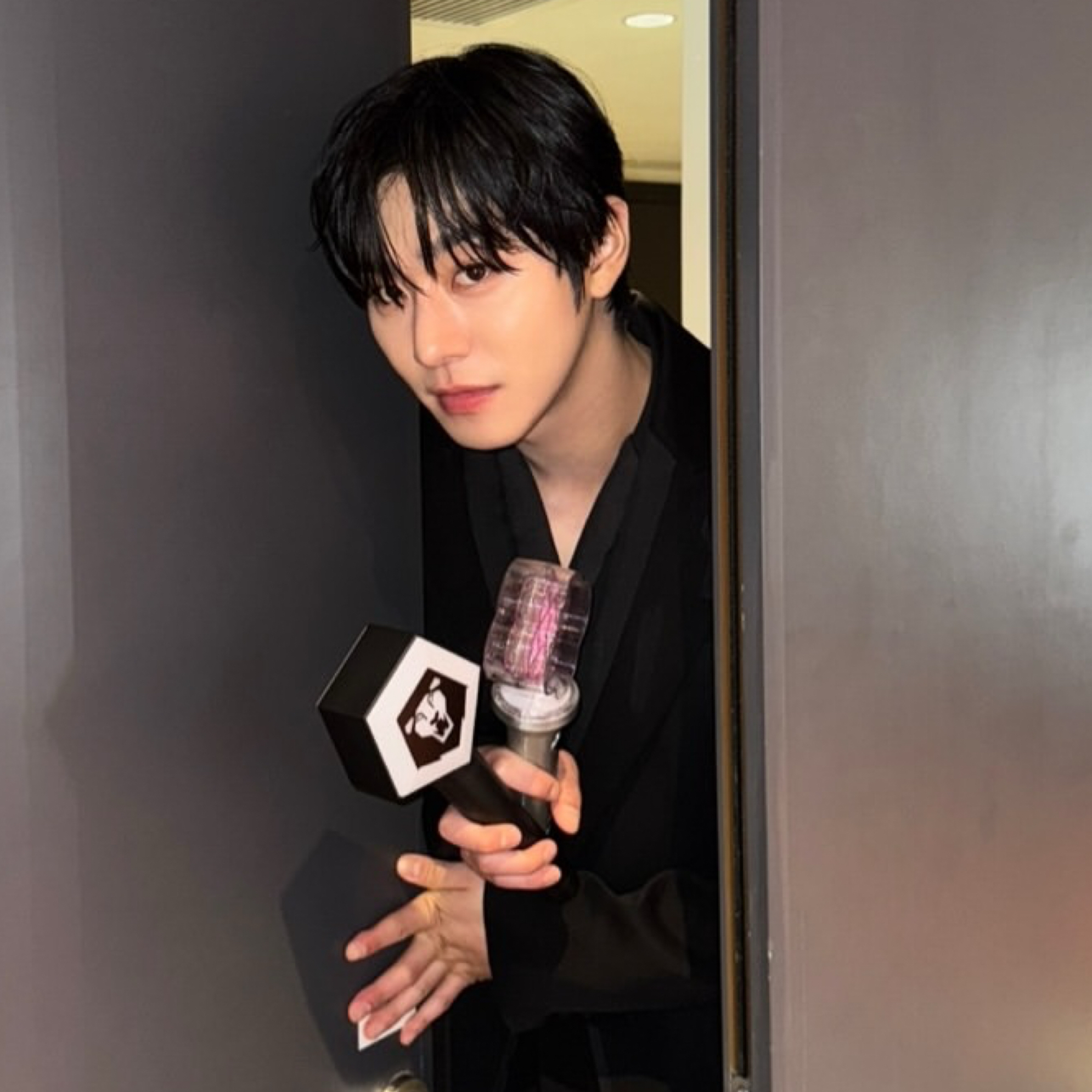 粉丝拍下的安孝燮瞬间