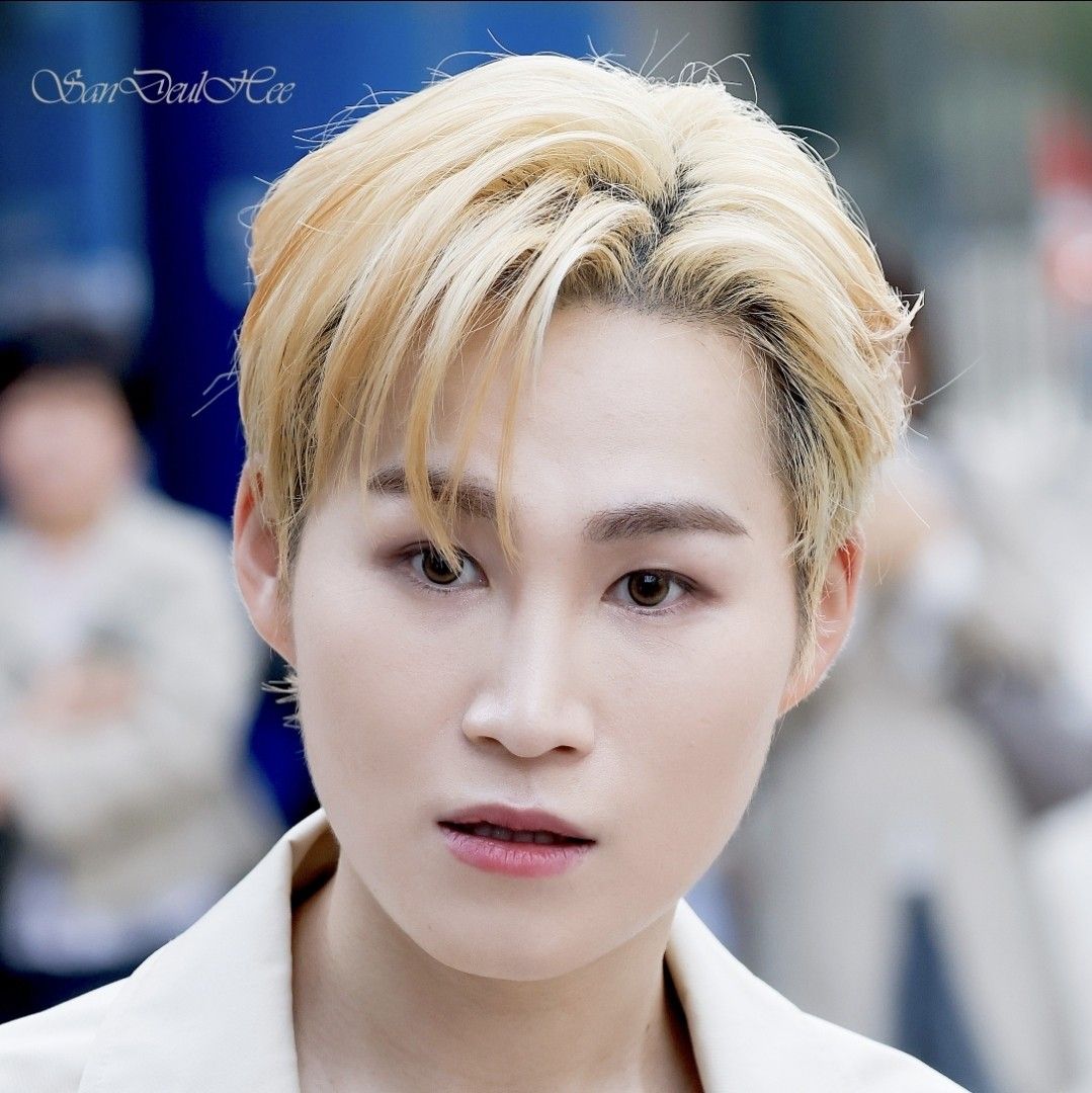 粉丝拍下的金熙栽瞬间