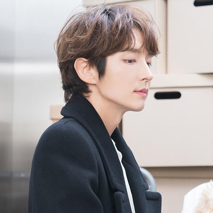 Latest photo of Lee Joongi