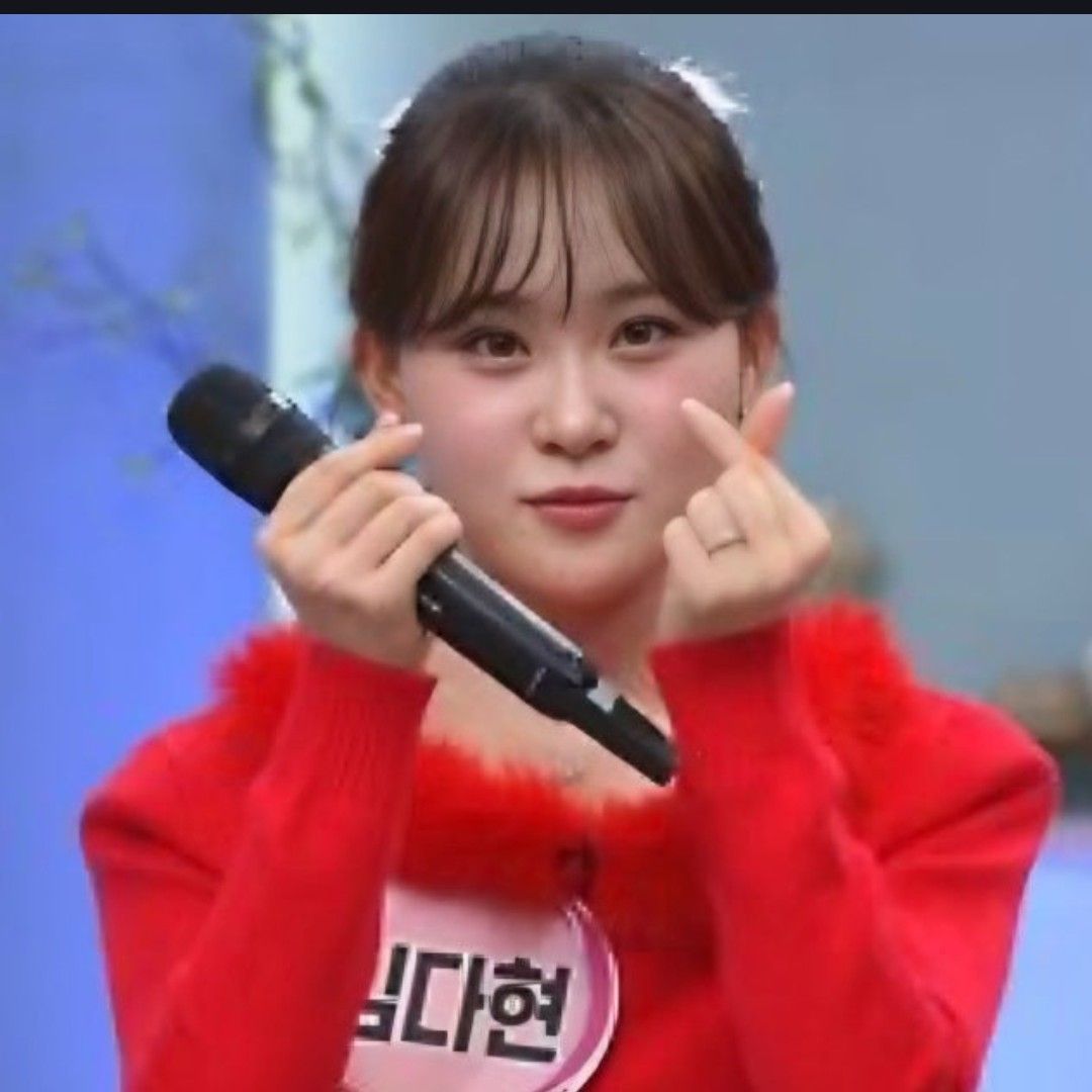 Momen yang diabadikan oleh penggemar Kim Dahyun