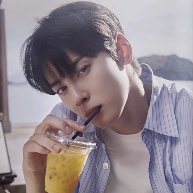 粉丝拍下的车银优瞬间