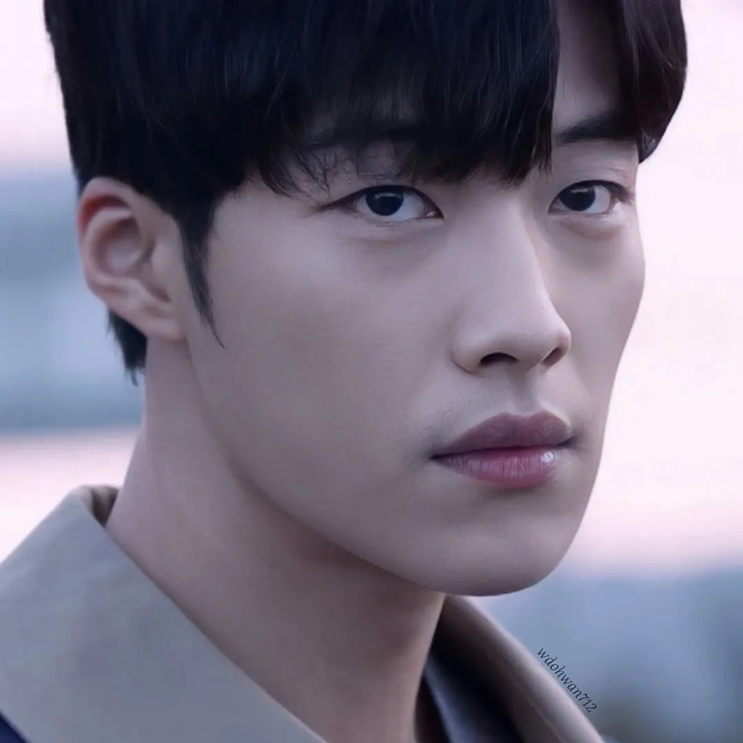 A moment captured by a fan of Woo Dohwan
