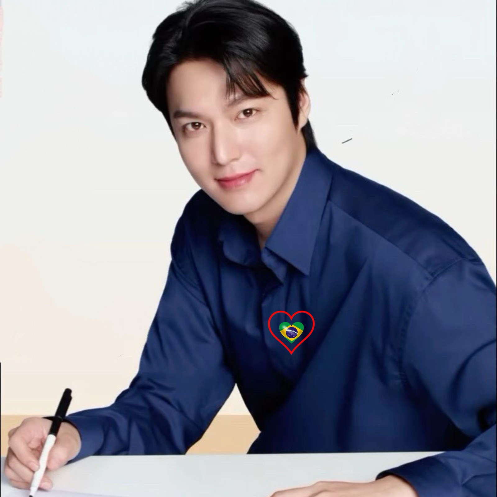 粉絲拍下的李敏鎬瞬間