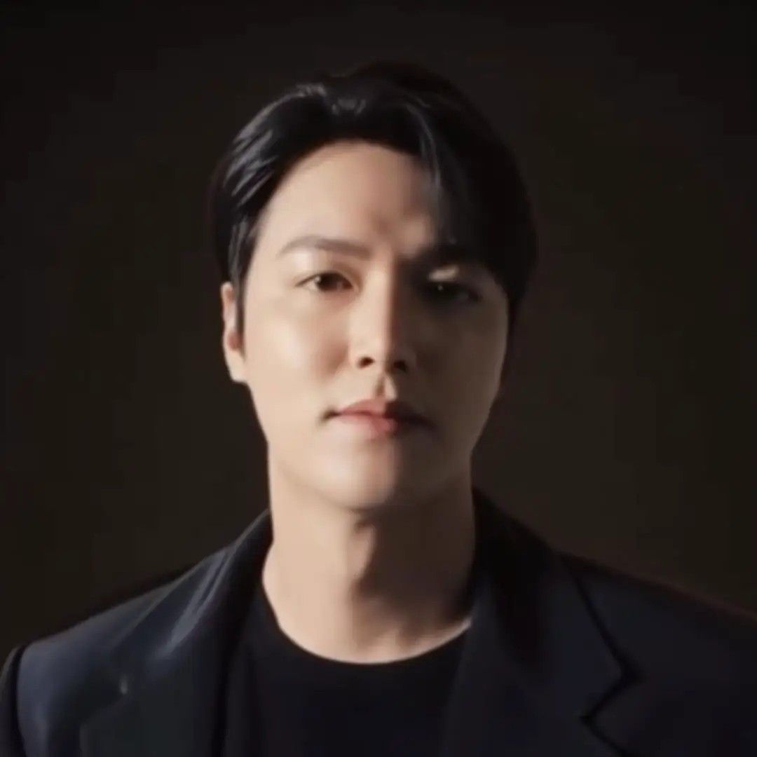 イ・ミンホの最近の活動ショット