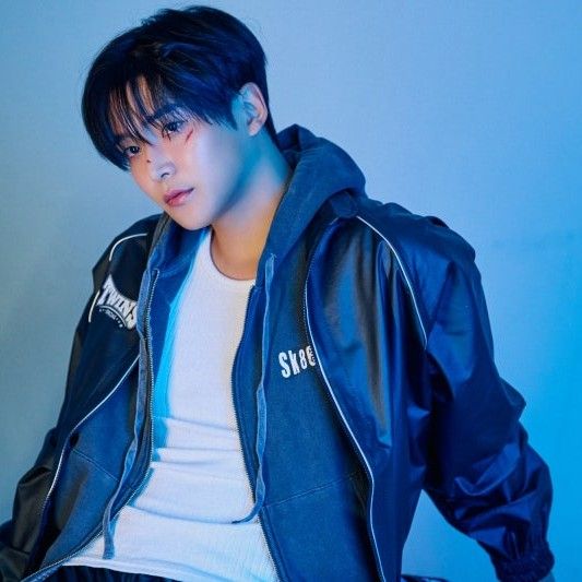 路云的最新照片