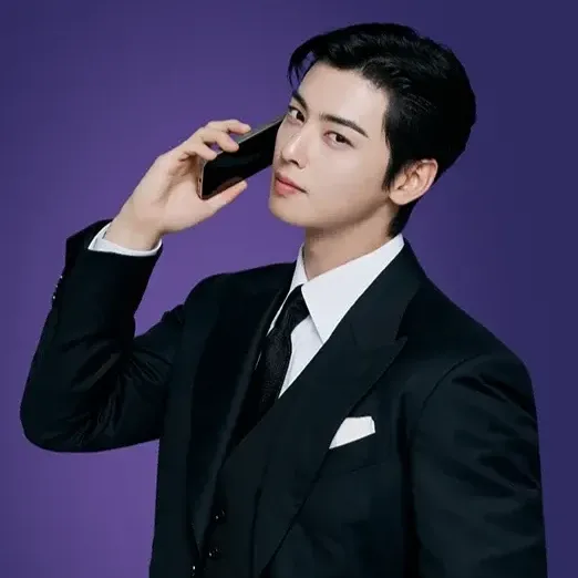 Recent activity shot of Cha Eunwoo