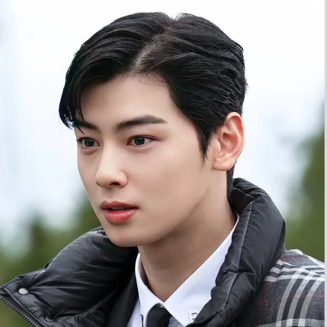 チャ・ウヌの最近の活動ショット