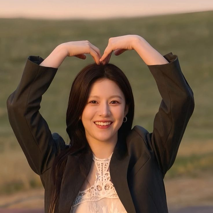 A moment captured by a fan of Go Younjung