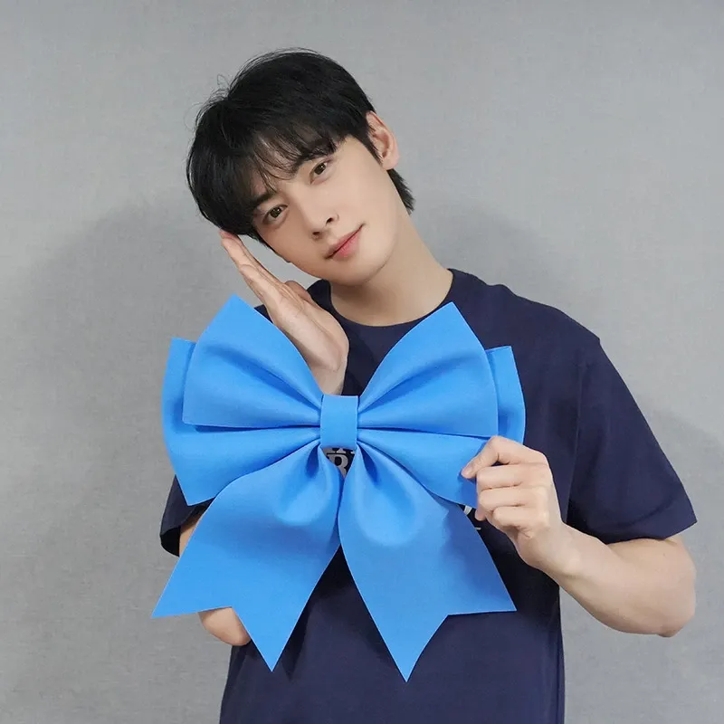 Behind-the-scenes cut of Cha Eunwoo