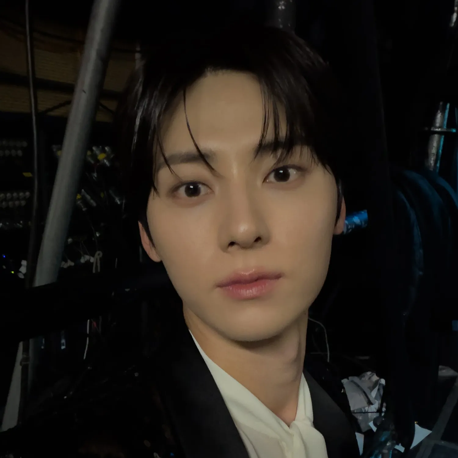 Behind-the-scenes cut of Hwang Minhyun
