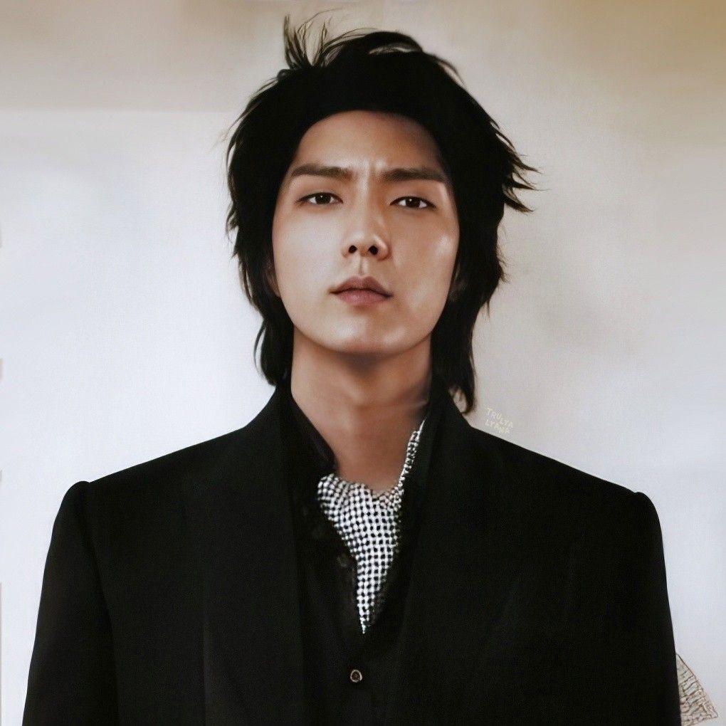 Recent activity shot of Lee Joongi