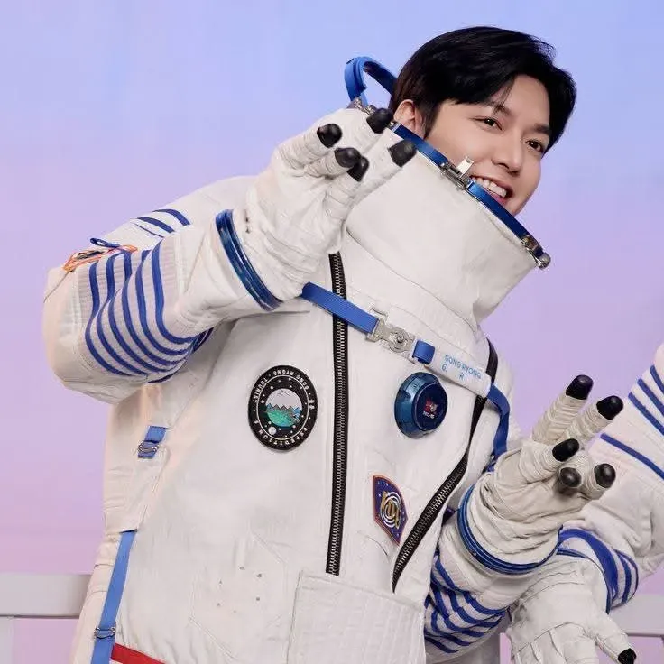 李敏鎬的最新照片