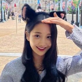 A moment captured by a fan of Kim Soyeon (2004)