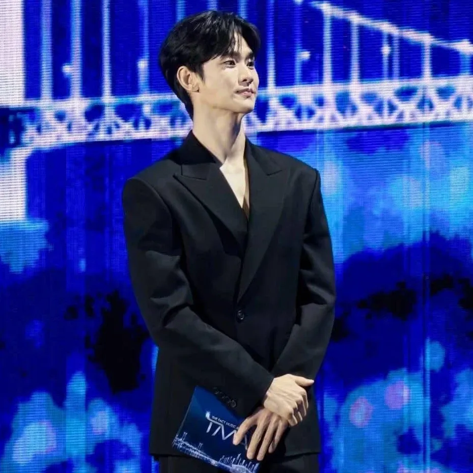 Behind-the-scenes cut of Kim Soohyun