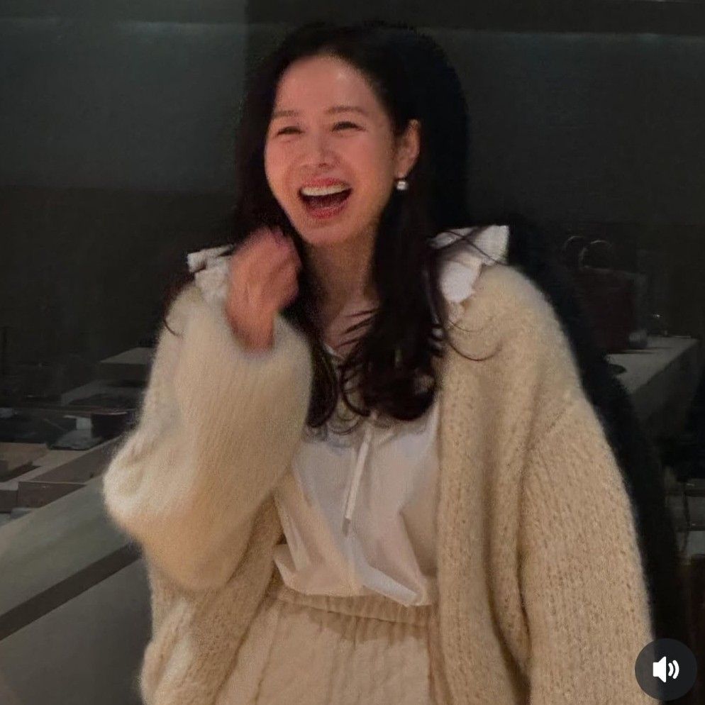 ソン・イェジンの最近の活動ショット