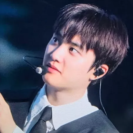 粉絲拍下的都暻秀 (D.O.)瞬間