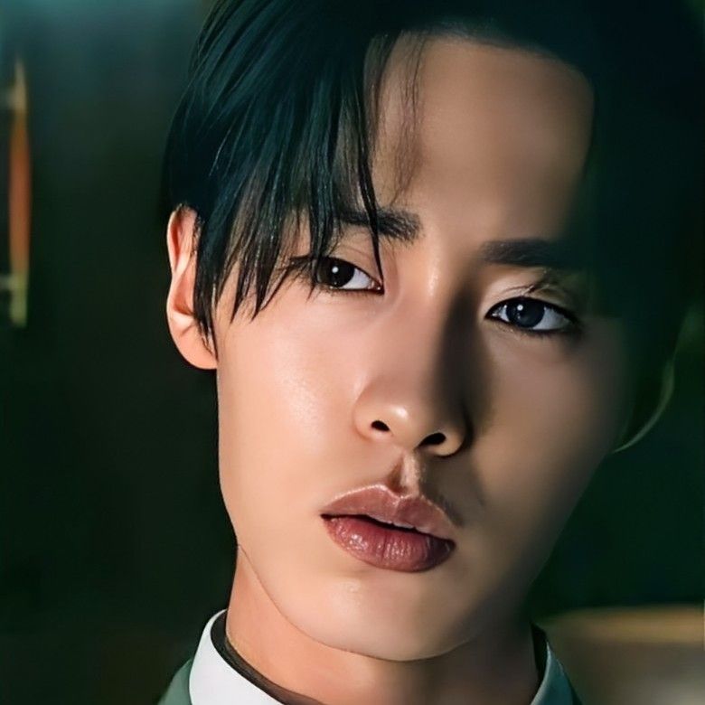 Recent activity shot of Lee Jaewook