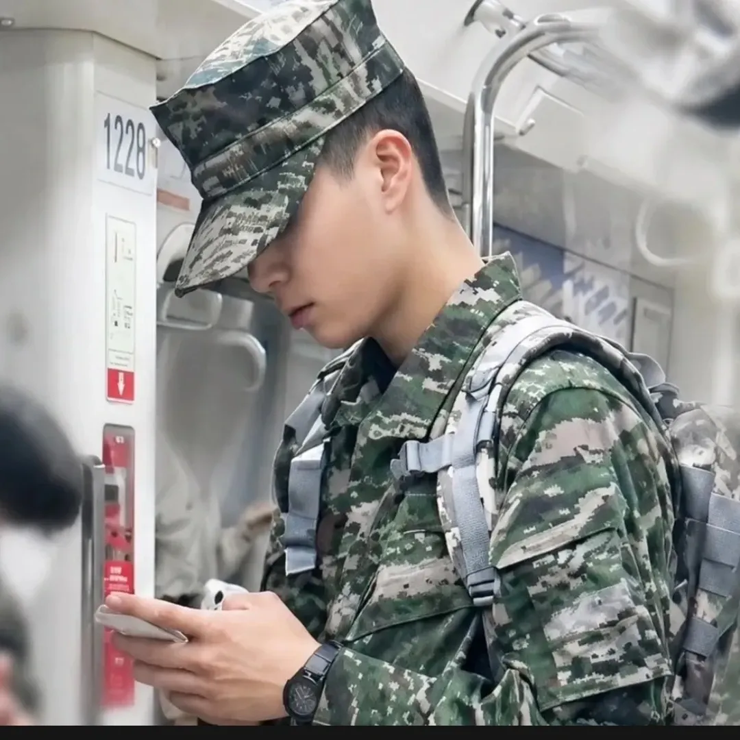 Behind-the-scenes cut of Jeong Dongwon