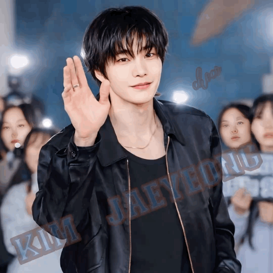 A moment captured by a fan of Kim Jaeyoung