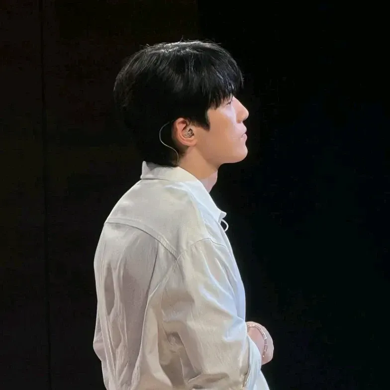 A moment captured by a fan of Kim Junghyun