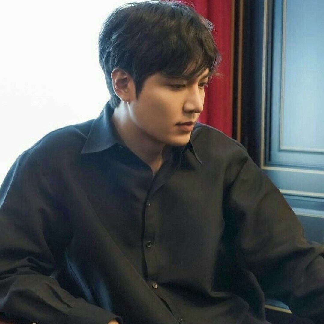 イ・ミンホの最近の活動ショット