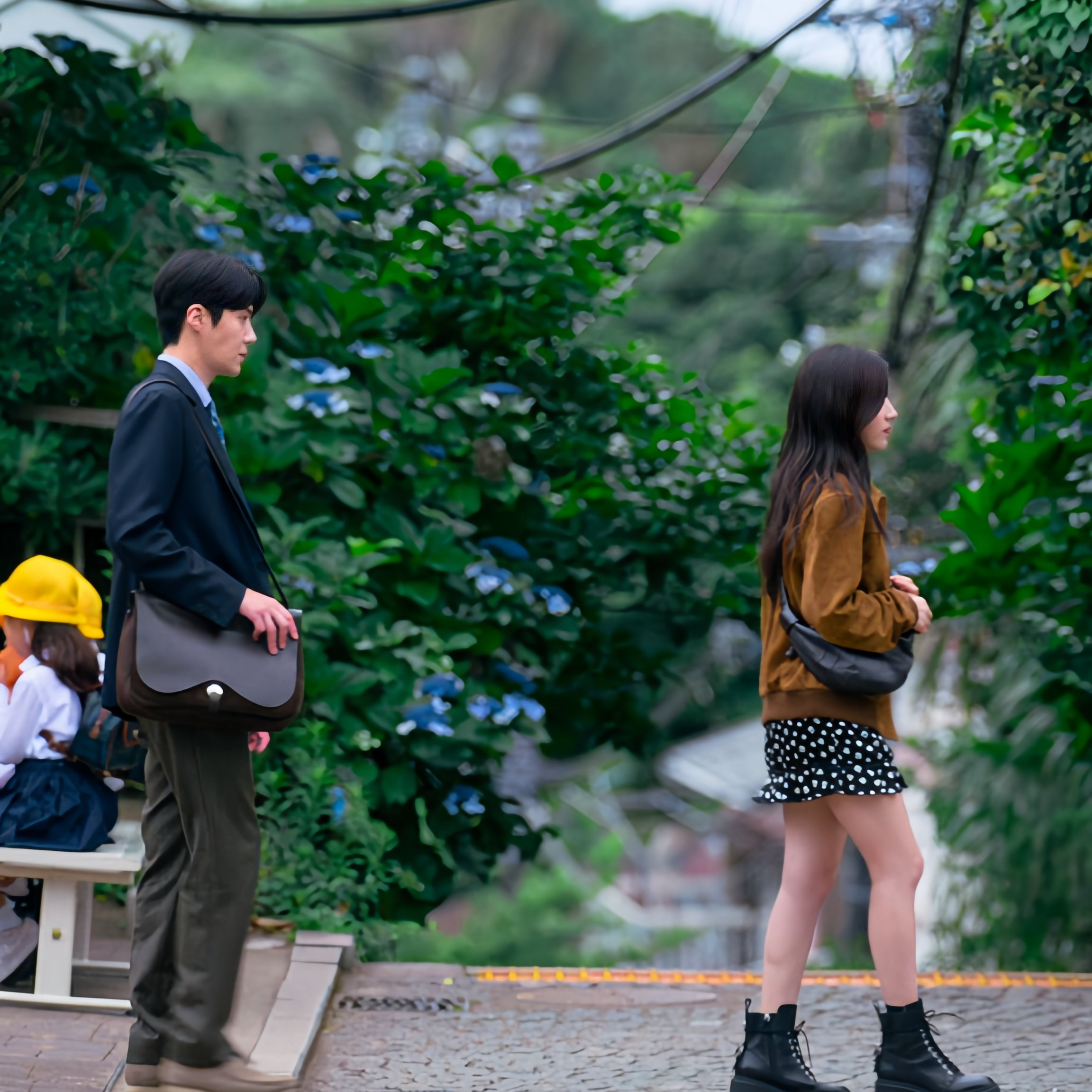 Behind-the-scenes cut of Kim Seonho