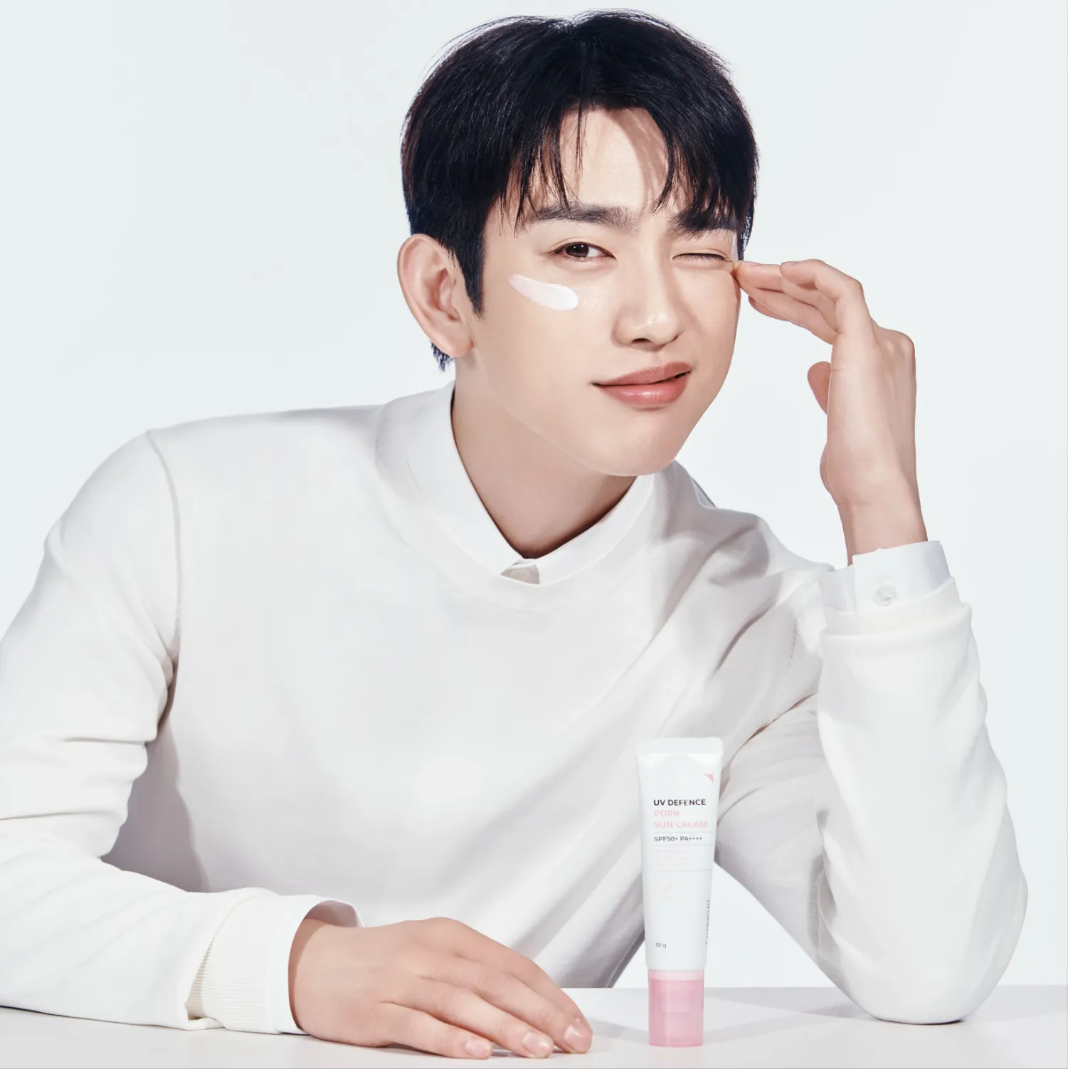 Cuplikan di balik layar dari Park Jinyoung