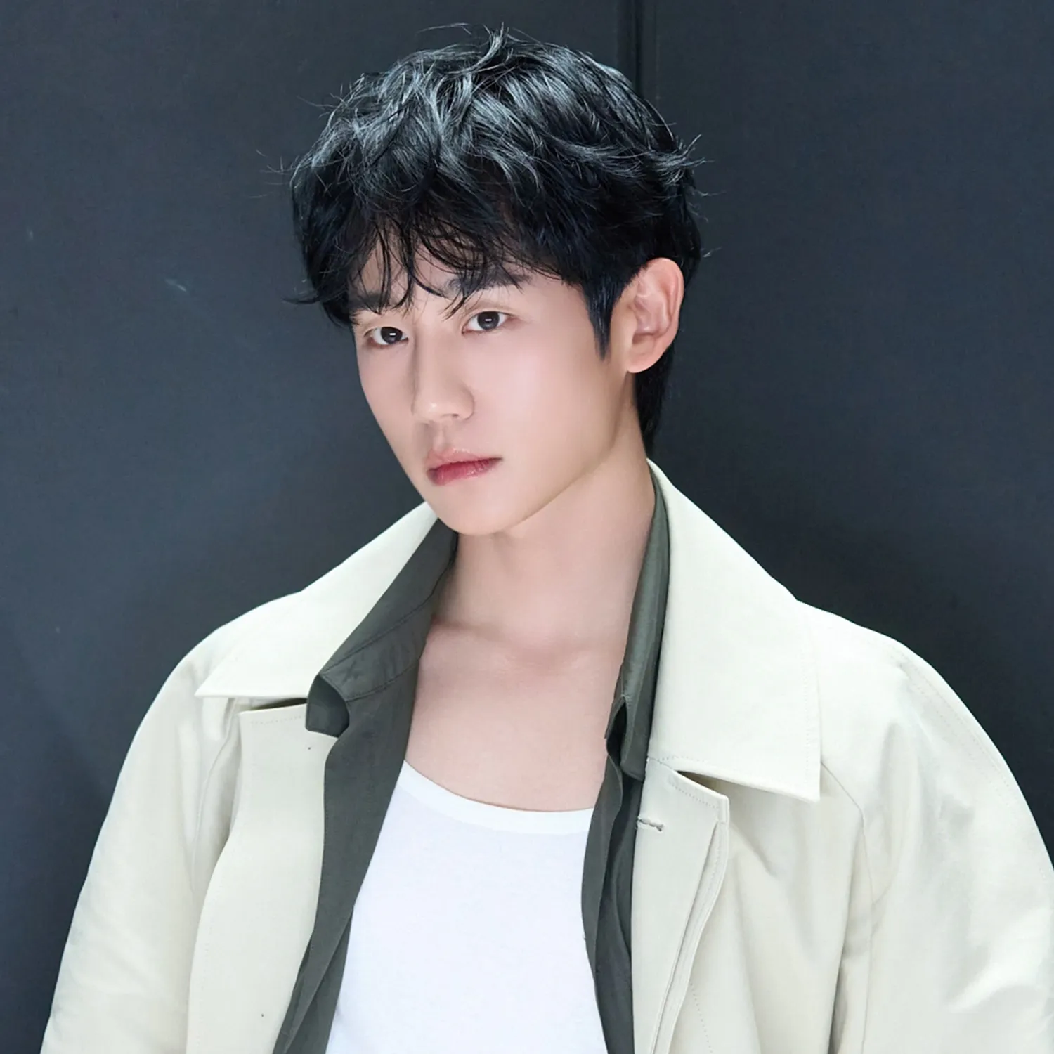 Behind-the-scenes cut of Jung Haein