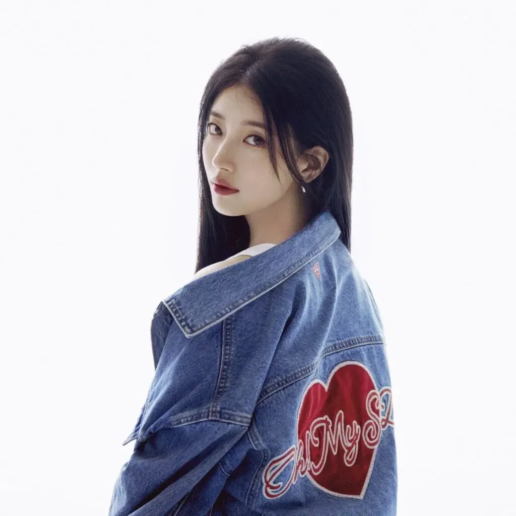Recent activity shot of Bae Suzy