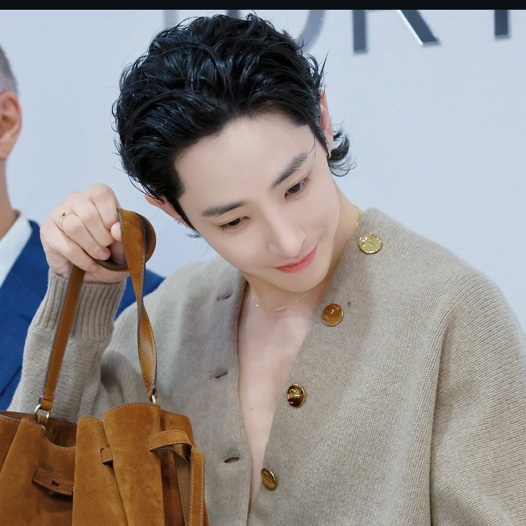 Behind-the-scenes cut of Lee Soohyuk