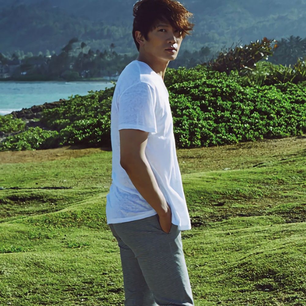 Recent activity shot of Ji Sung