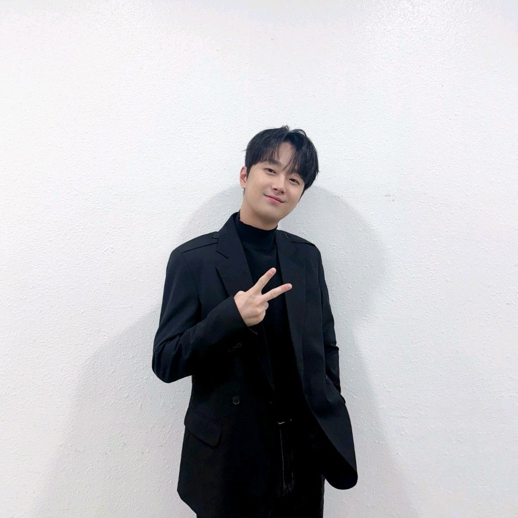 Foto terbaru dari Lee Chanwon