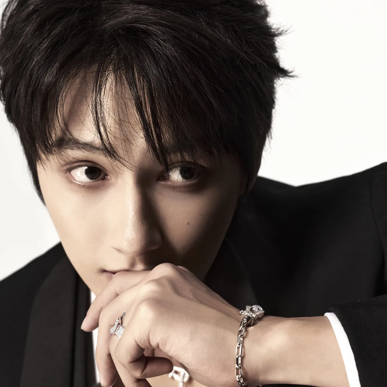 Recent activity shot of Wen Junhui