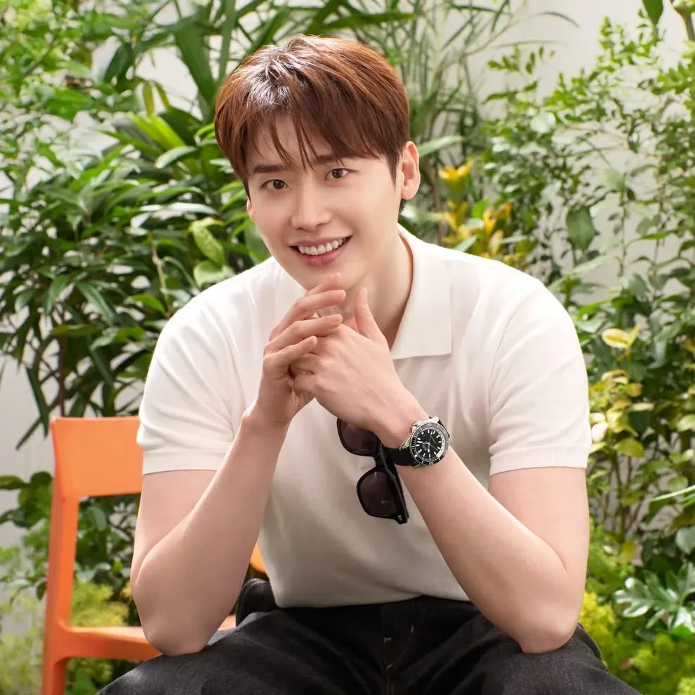 Behind-the-scenes cut of Lee Jongsuk