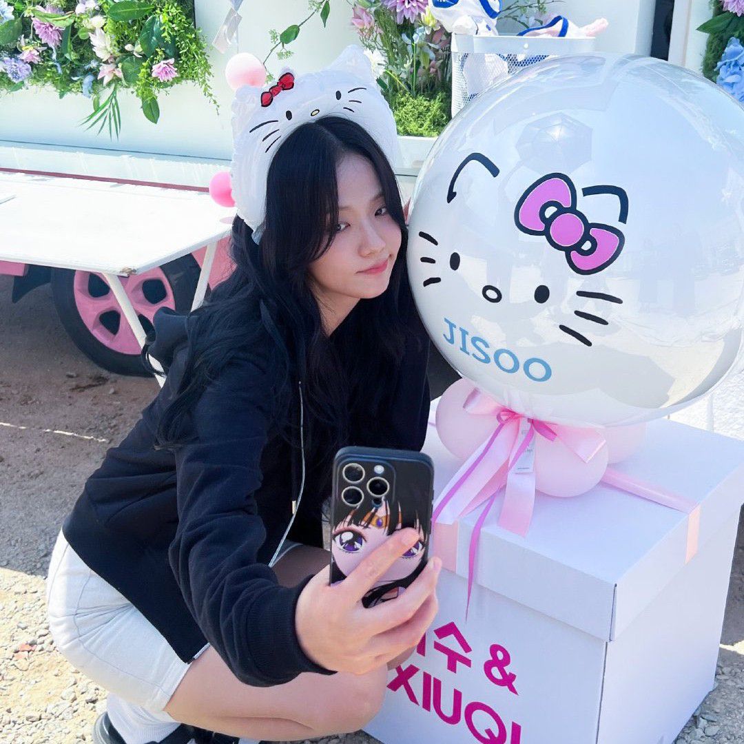 Latest photo of Jisoo (1995)