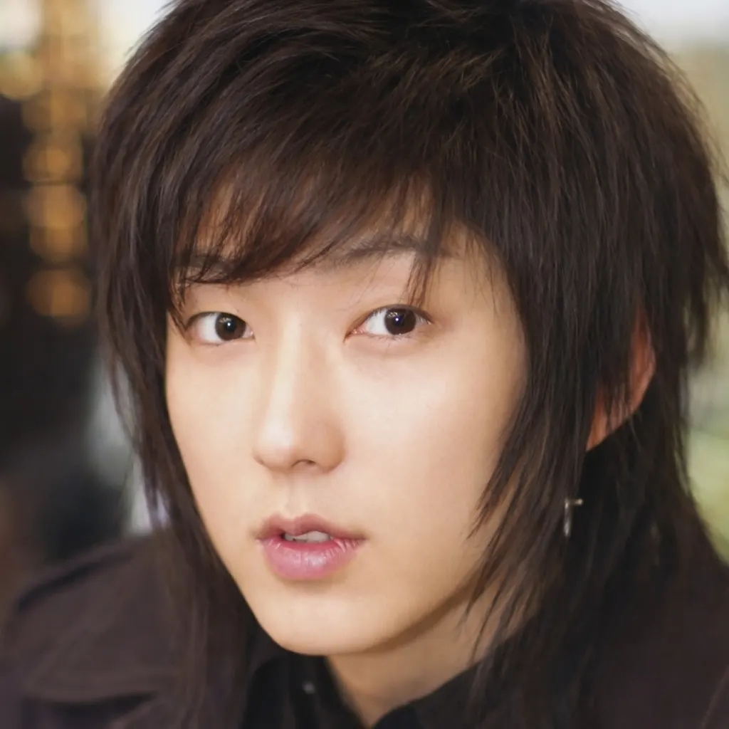 Behind-the-scenes cut of Lee Joongi