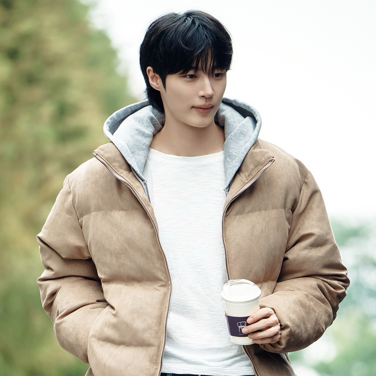 Latest photo of Byeon Wooseok
