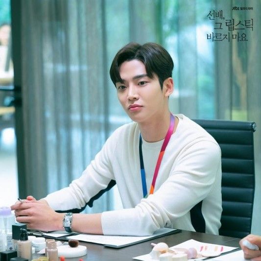 Cuplikan di balik layar dari Rowoon