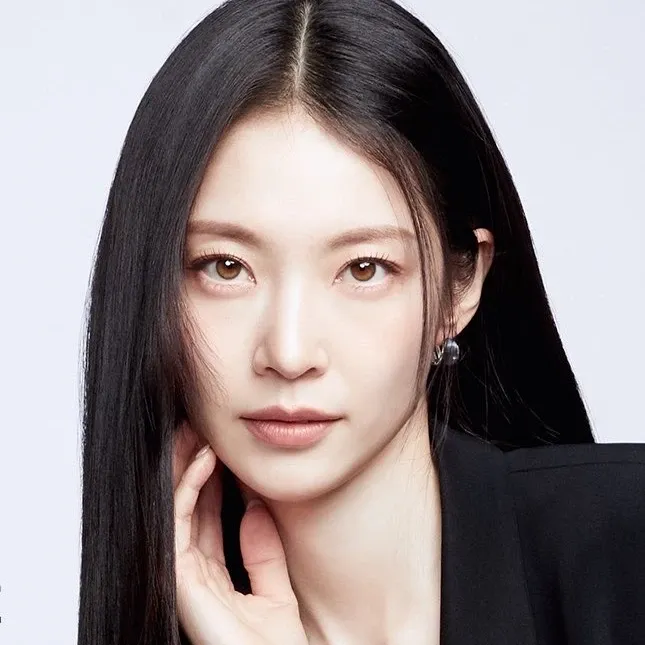 Explosively popular post in Choeaedol Celeb community