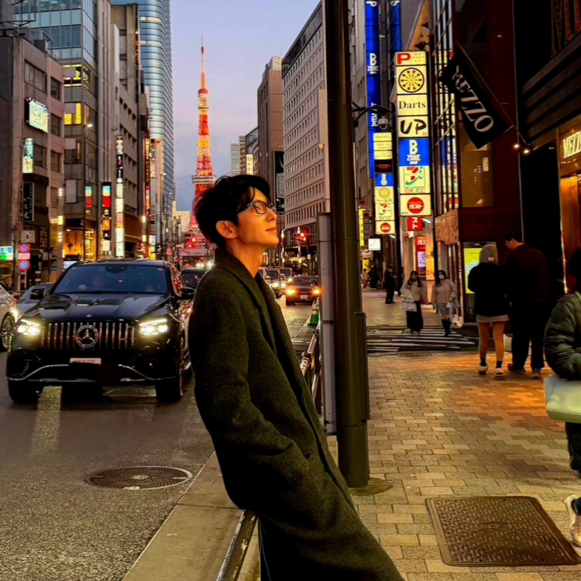 A moment captured by a fan of Lee Joongi