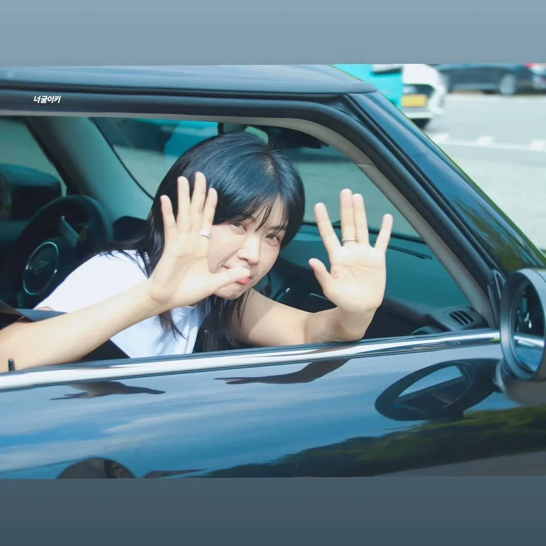 Behind-the-scenes cut of Aiki